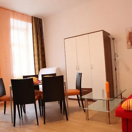 Raisa Randhartingergasse 12 * Vienna