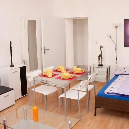 Raisa Randhartingergasse 12 Hotel Vienna