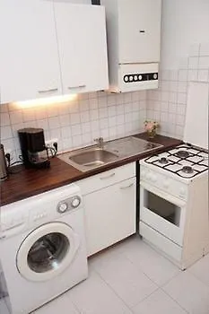 Raisa Randhartingergasse 12 * Vienna