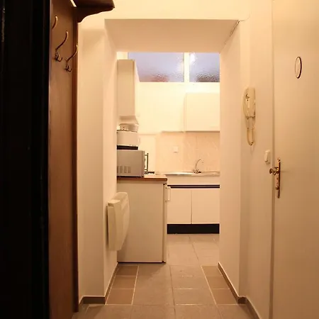 Raisa Randhartingergasse 12 Hotel *