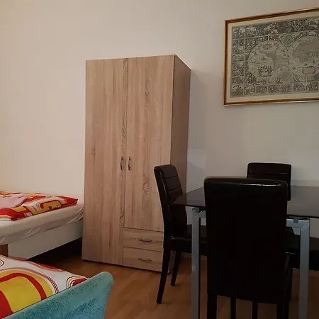 Raisa Randhartingergasse 12 Hotel