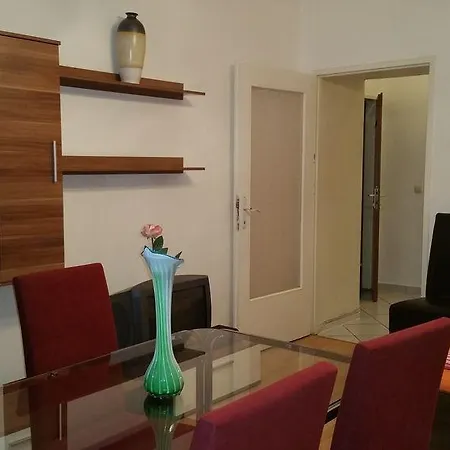 Raisa Randhartingergasse 12 Hotel *