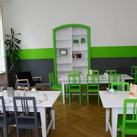 & Kaiser 23 Ostello Vienna