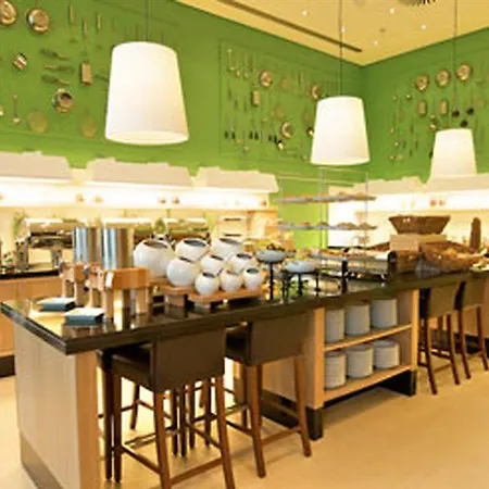 Hotel Courtyard By Marriott Prater/messe 4*