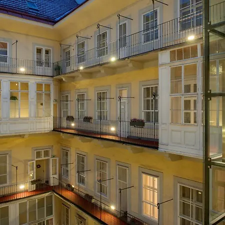 Ξενοδοχείο Pertschy Palais 4*