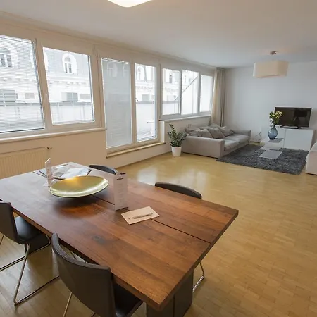 Aparthotel Starlight Renngasse 4*