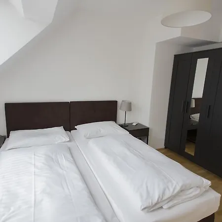 Aparthotel Starlight Renngasse 4*