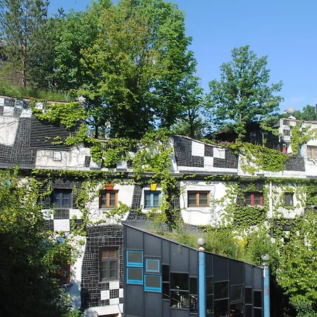 Kunsthaus Apartment *