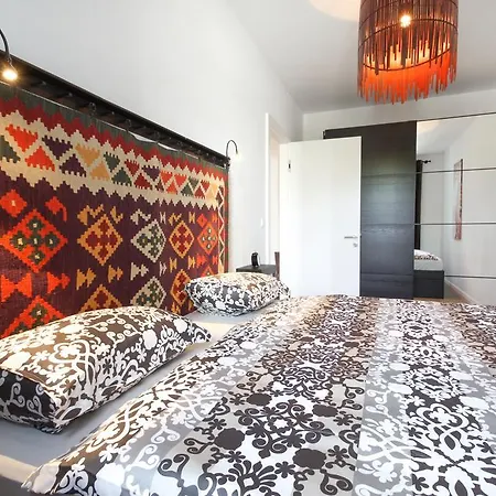 Ana Maria Apartment *