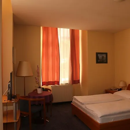 Very Apartments, 5 Min To Center, No Reception Hotel 3*