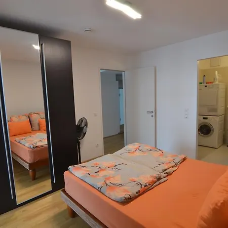 Donau-city Strasse 12 Apartment. Apartamento