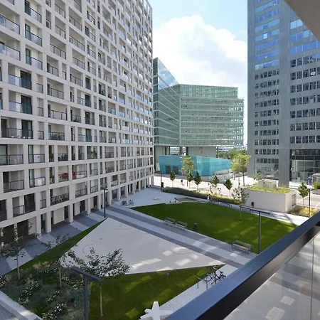 Donau-city Strasse 12 Apartment. Vienna