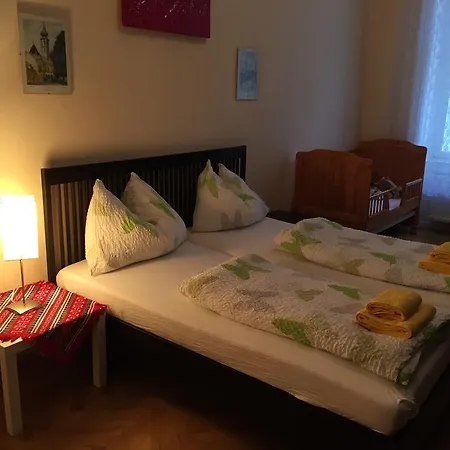 Apartment Vienna Es * Vienna