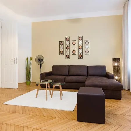 Zirkus 1020 Apartment
