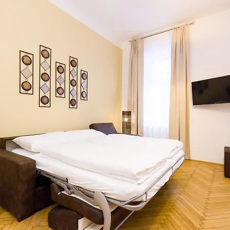 Zirkus 1020 Apartment *