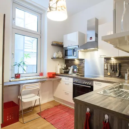 Leopold Apartment *
