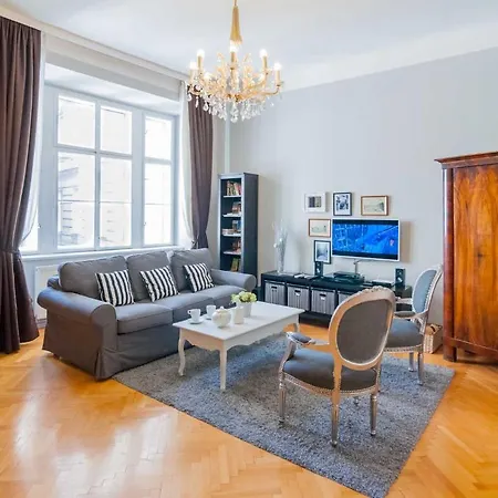 Elegant Apartment Vienna