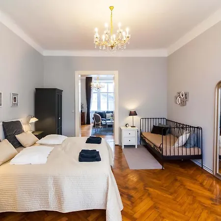 Elegant Apartment
