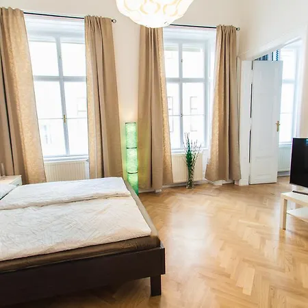 Deluxe With 3 - Hegelgasse 17 - Apartment
