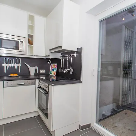 Deluxe With 3 - Bartensteingasse 16 Apartment Vienna