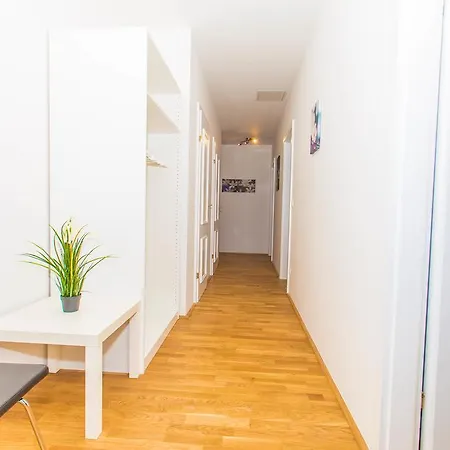 Apartment Deluxe With 3 - Bartensteingasse 16 *