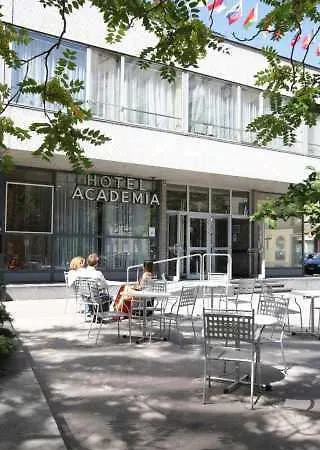 Academia Отель Вена