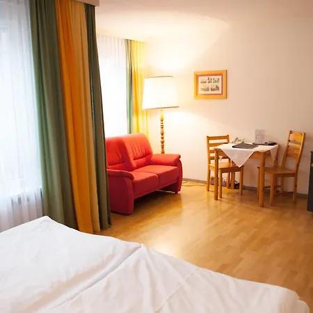 Hotel Caroline 3*