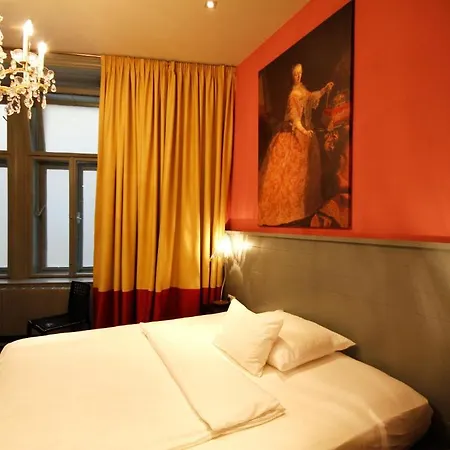 Saint Shermin & Champagne Hotel 4*