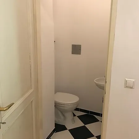 Apartment With Garden And Pool Vienna
