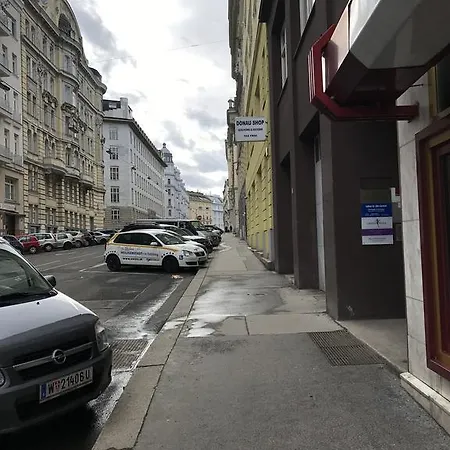 Domino * Vienna
