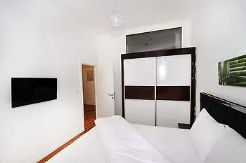 Aurellia Serviced Apartments