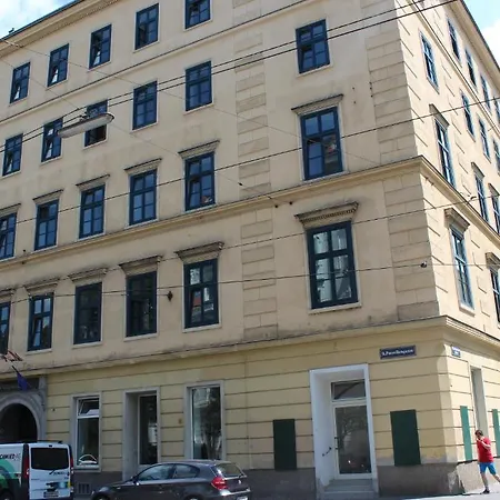 Porzellaneum Hostel