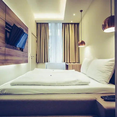 Aurellia City Apartment