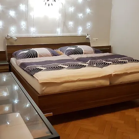 Stadthalle Apartment Vienna