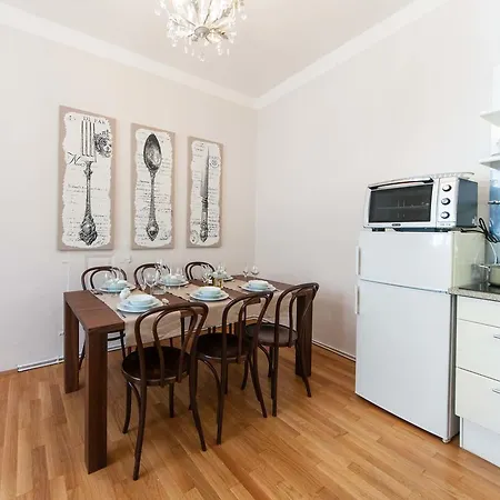 Elegant Apartment Vienna