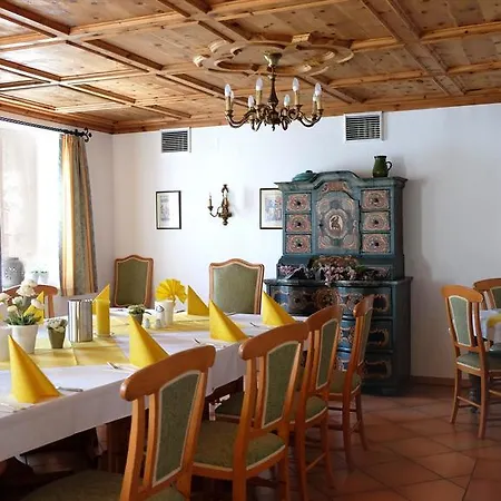Hotel Fuhrgassl-huber 4*