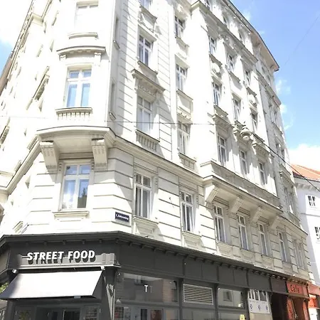City Center Schwedenplatz Apartment