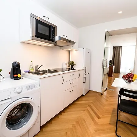 Galerie 18 Apartment *