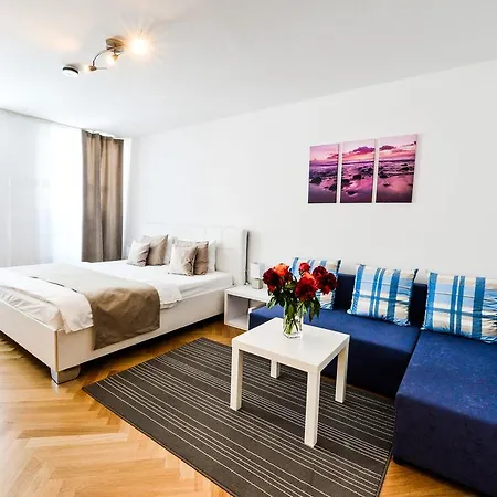 Galerie 18 Apartment *