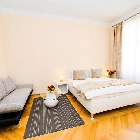 Apartment Galerie 18 *