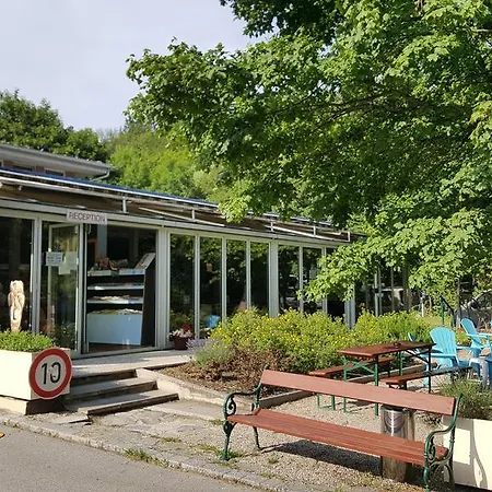 مكان تخييم Camping West *
