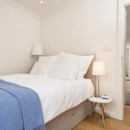 Exclusive Apartment *