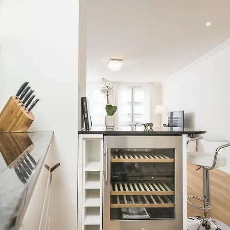 Exclusive Apartment *