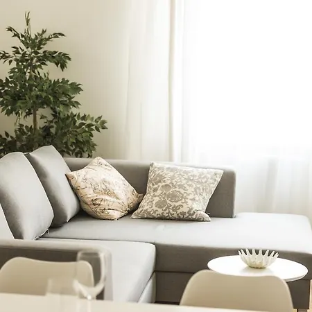 Exclusive Apartment *