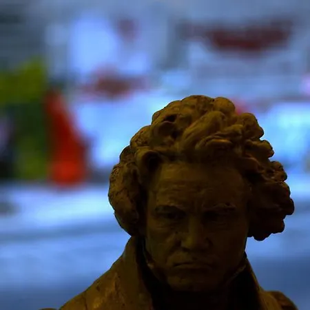 Отель Beethoven