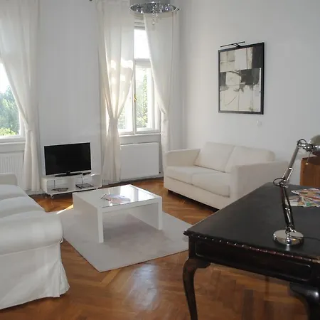 Kunsthaus Apartment *
