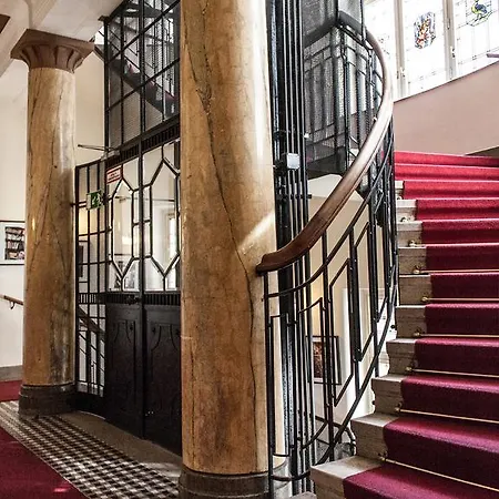 Fuerstenhof 3*