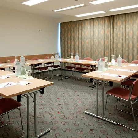 Ibis Mariahilf Hotel 3*