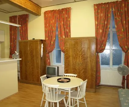 Bed & Breakfast Gross 2*