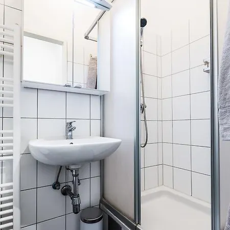 Apartment & Business 1120 *